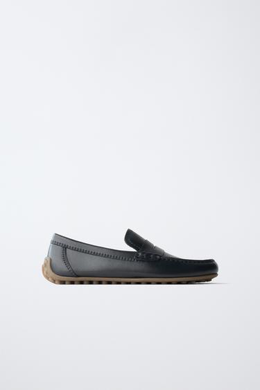 KLASSISCHER LEDER-SEGELSCHUH - Marineblau von Zara