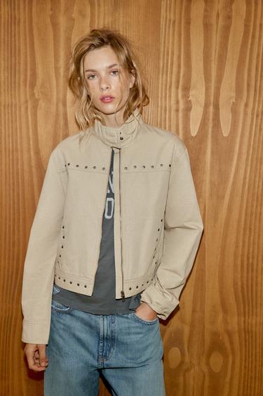 CHAQUETA EFECTO LAVADO TACHAS - Beige claro de Zara