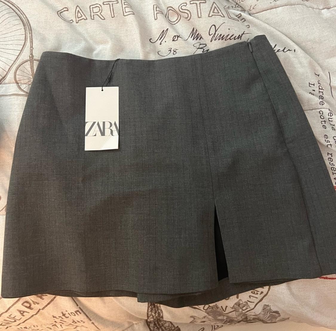 SLIT SKORT