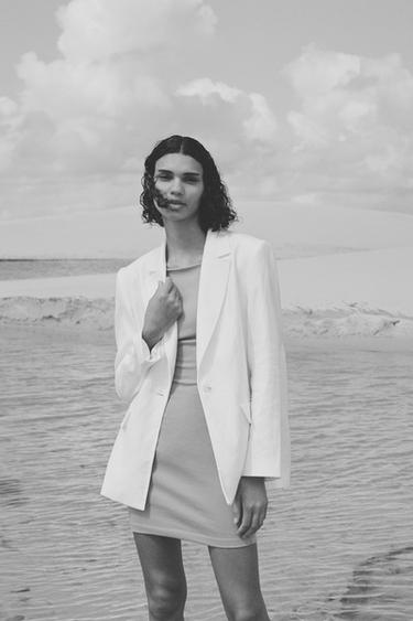 БЛЕЙЗЕР В СТИЛЕ РУСТИК С ПОДПЛЕЧНИКАМИ — БЕЛЫЙ от Zara — изображение 0