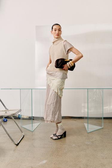 Zara ZW COLLECTION 不對稱褶飾上衣 - 裸色