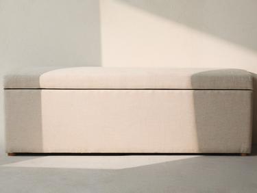 LARGE STORAGE BENCH — Light beige 1