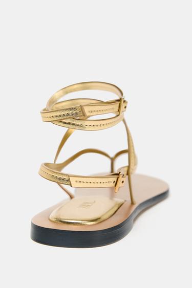 SANDALES À BRIDES EN CUIR EFFET MÉTALLISÉ - Or de Zara - Image 4