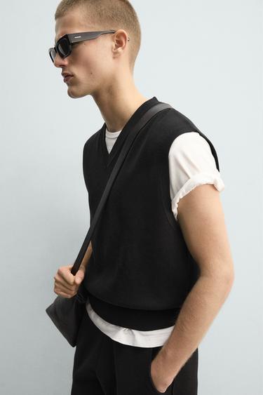 GILET EN MAILLE STRUCTURÉ - Noir de Zara - Image 5