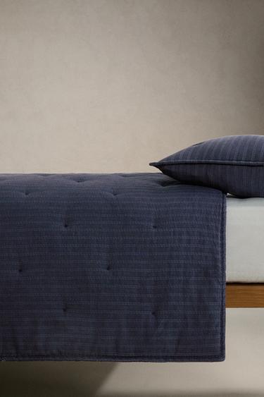 KIDS' STRIPED JACQUARD QUILTED BEDSPREAD - Navy blue by Zara - Image 2