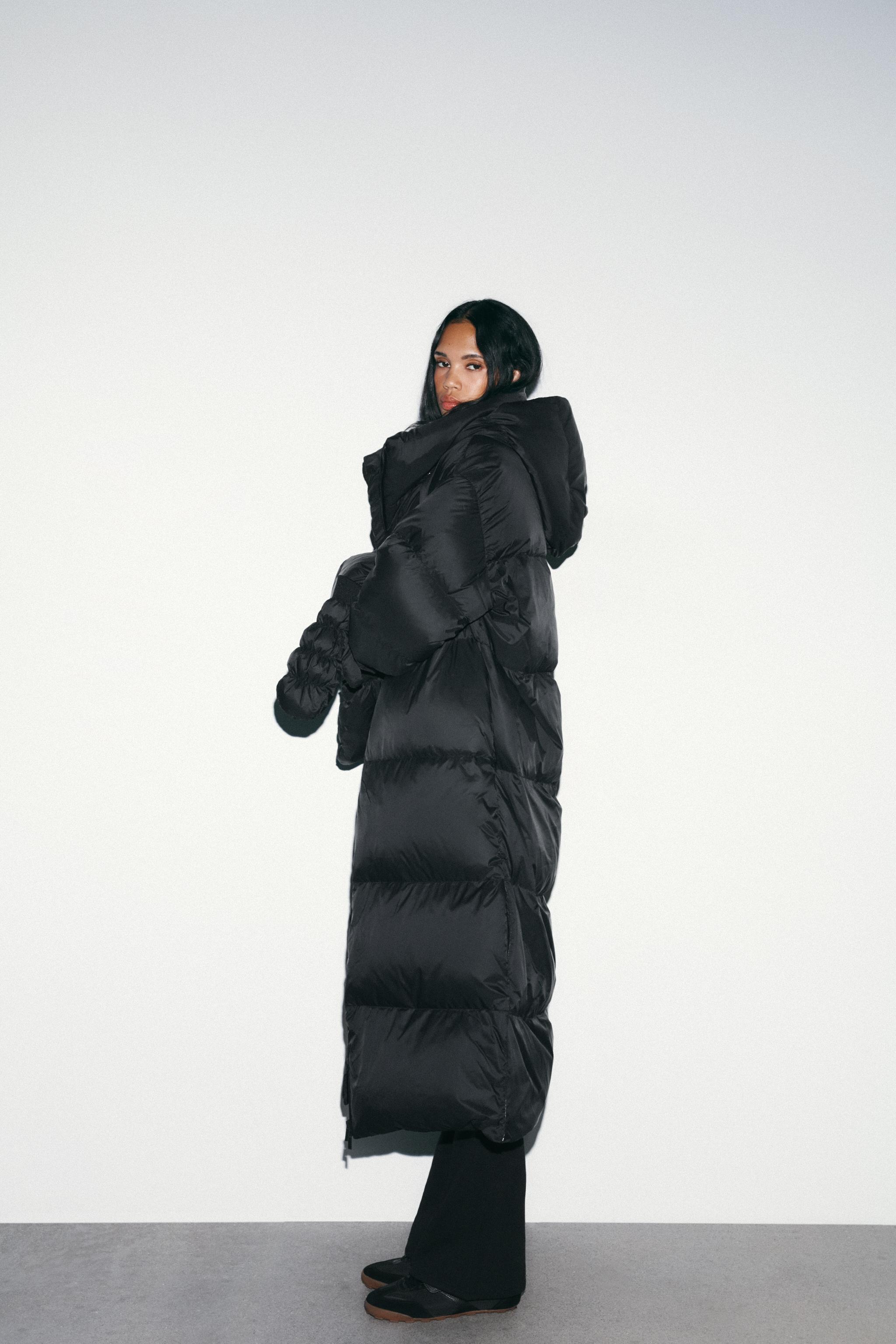 %70 KUŞ TÜYÜ %30 PLÜM DOLGULU KAPÜŞONLU ELDİVENLİ SU GEÇİRMEZ ANORAK - Görsel 4
