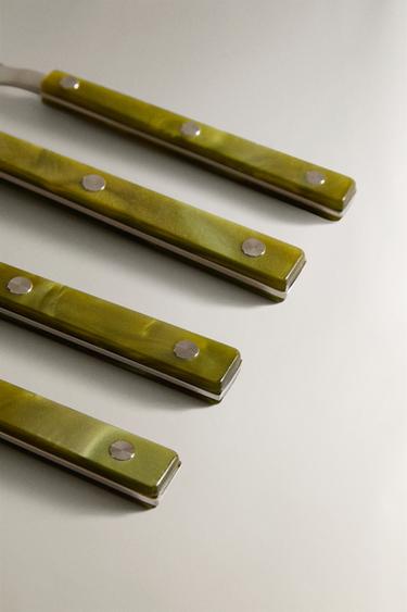 SET CUBIERTOS 4 PIEZAS MANGO ACRÍLICO - VERDE de Zara