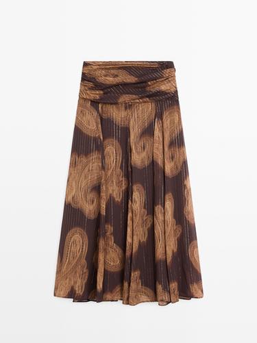 Jupe midi fluide à imprimé cachemire - Marron foncé de Zara