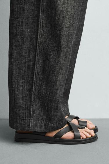 SANDALES À BRIDES - Noir de Zara - Image 0