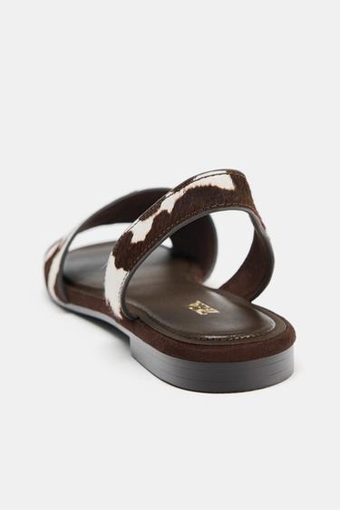 SANDALES PLATES EN CUIR EFFET FOURRURE - Multicolore de Zara - Image 3