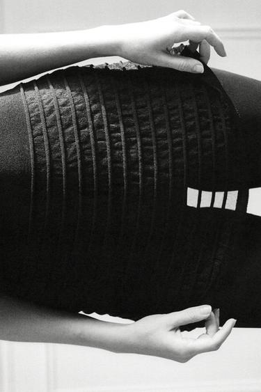 TOP EN MAILLE HALTER BIMATIÈRE - Noir de Zara - Image 2