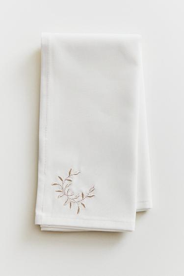 PACK OF PLANT EMBROIDERY NAPKINS (PACK OF 2) - خَام الخاص بـ Zara