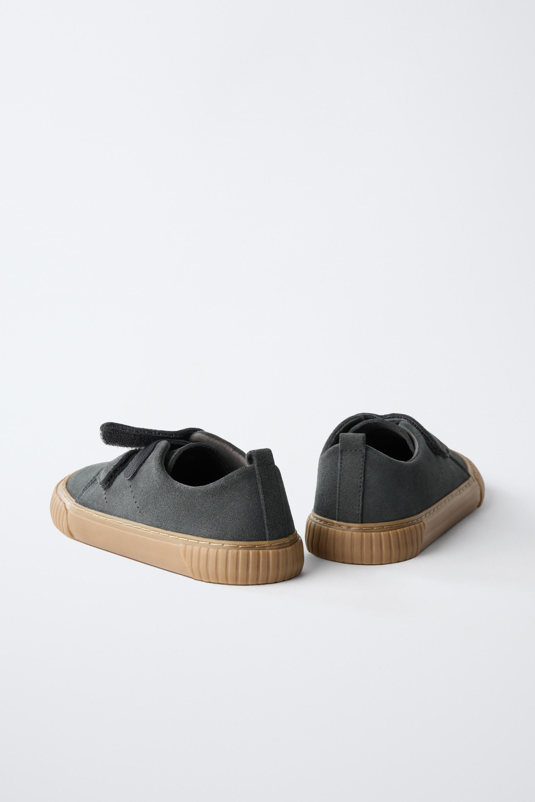 BAREFOOT LEATHER STRAP SNEAKERS