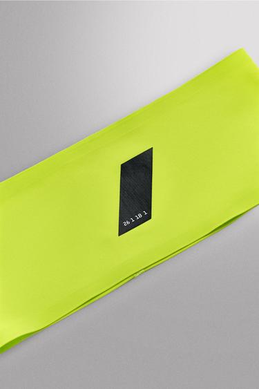 BANDEAU ÉLASTIQUE DE SPORT - Citron vert de Zara - Image 2