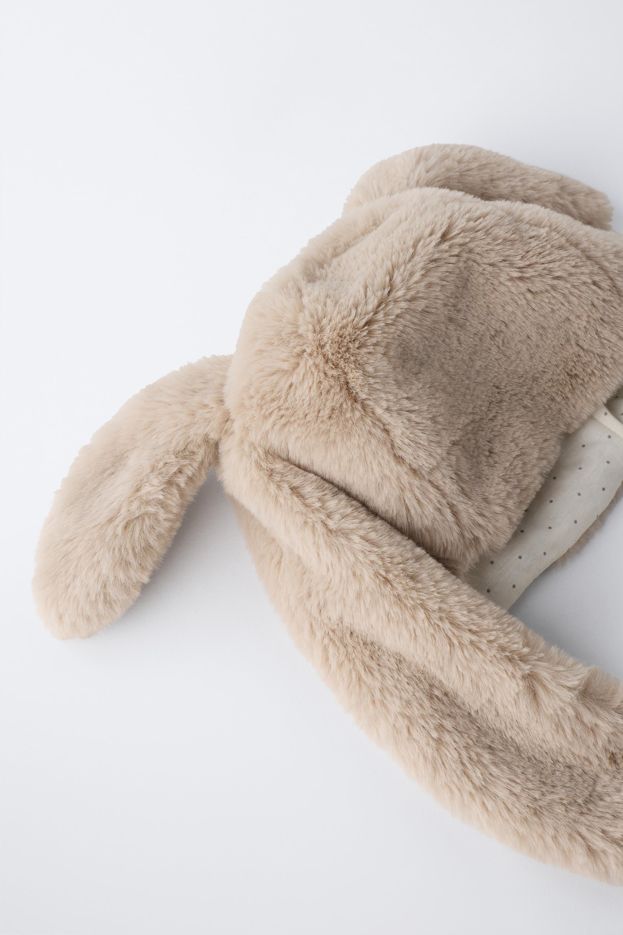 AGES 3-6 / FAUX FUR BUNNY HAT