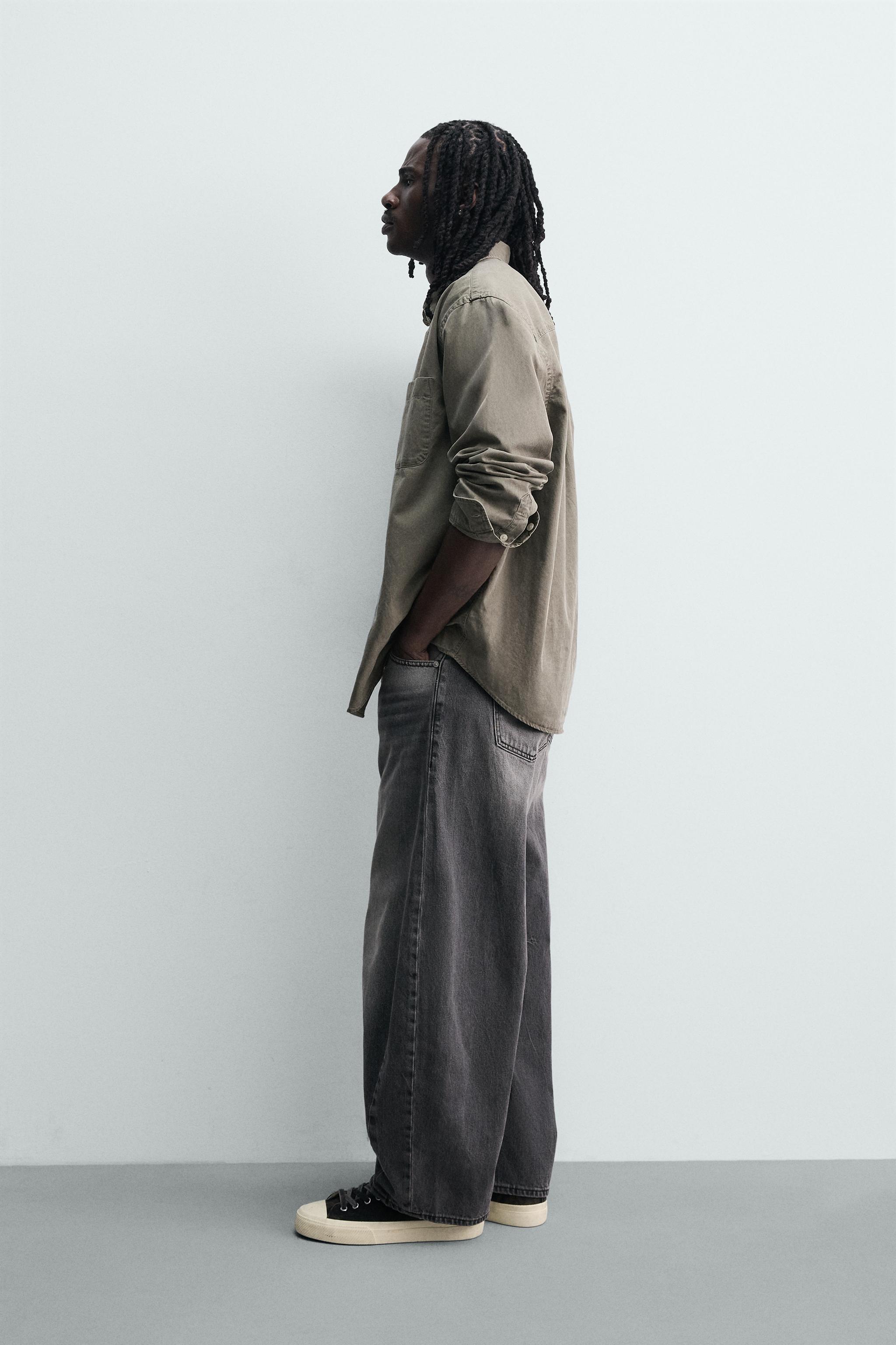 RELAXED BARREL FIT JEANS WITH DARTS
