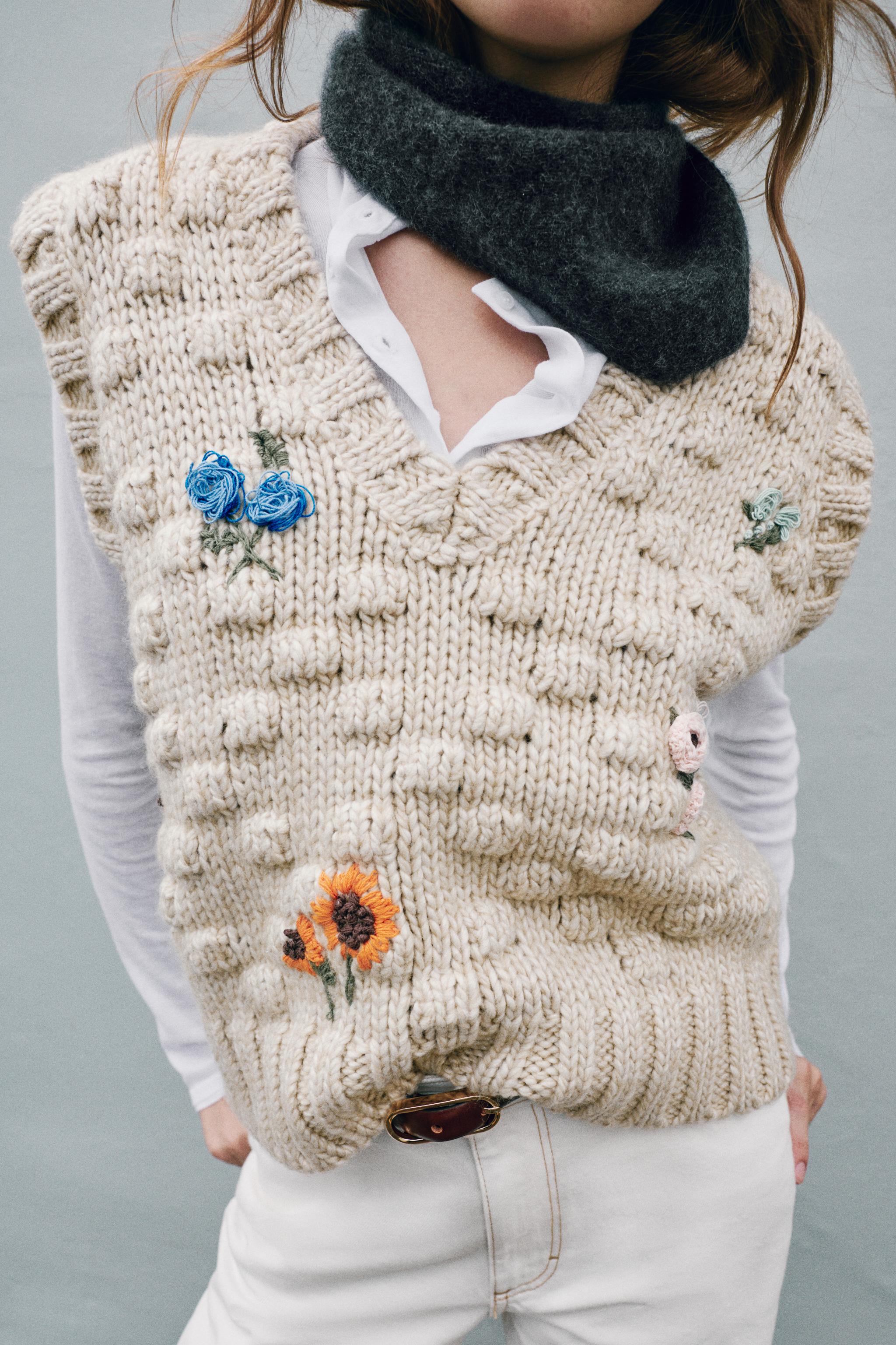 STRUCTURED OVERSIZED KNIT VEST
