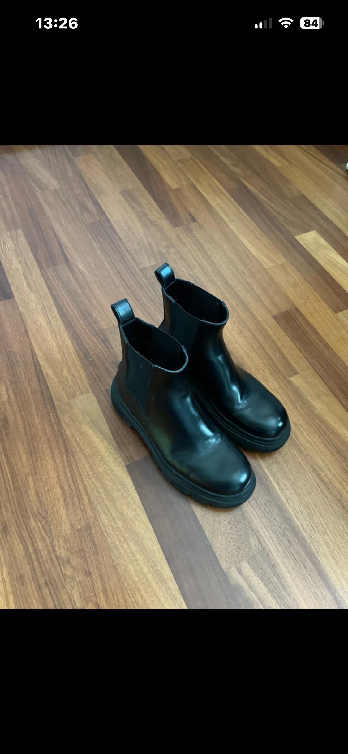 CHELSEA BOOTS - Image 2