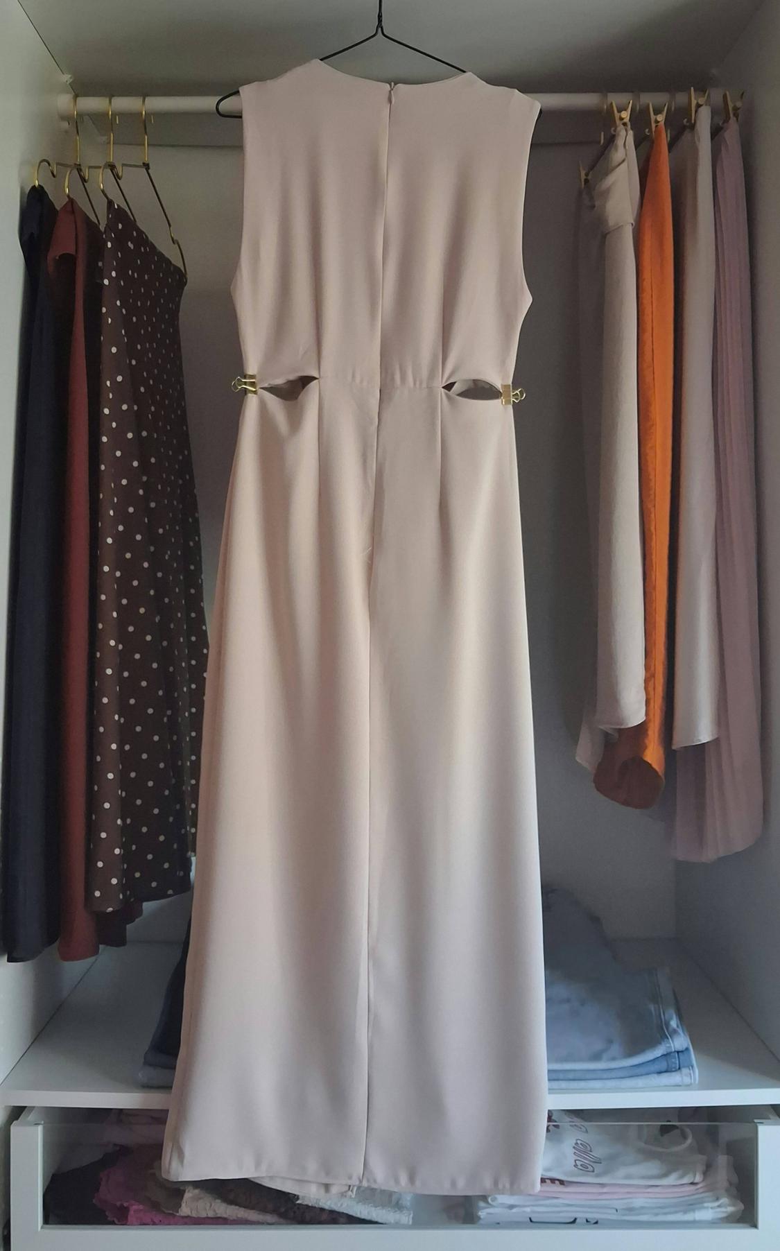 CUT-OUT DRESS WITH BUCKLE - Image 2