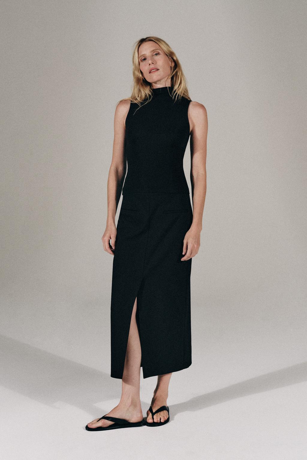SLEEVELESS TOP