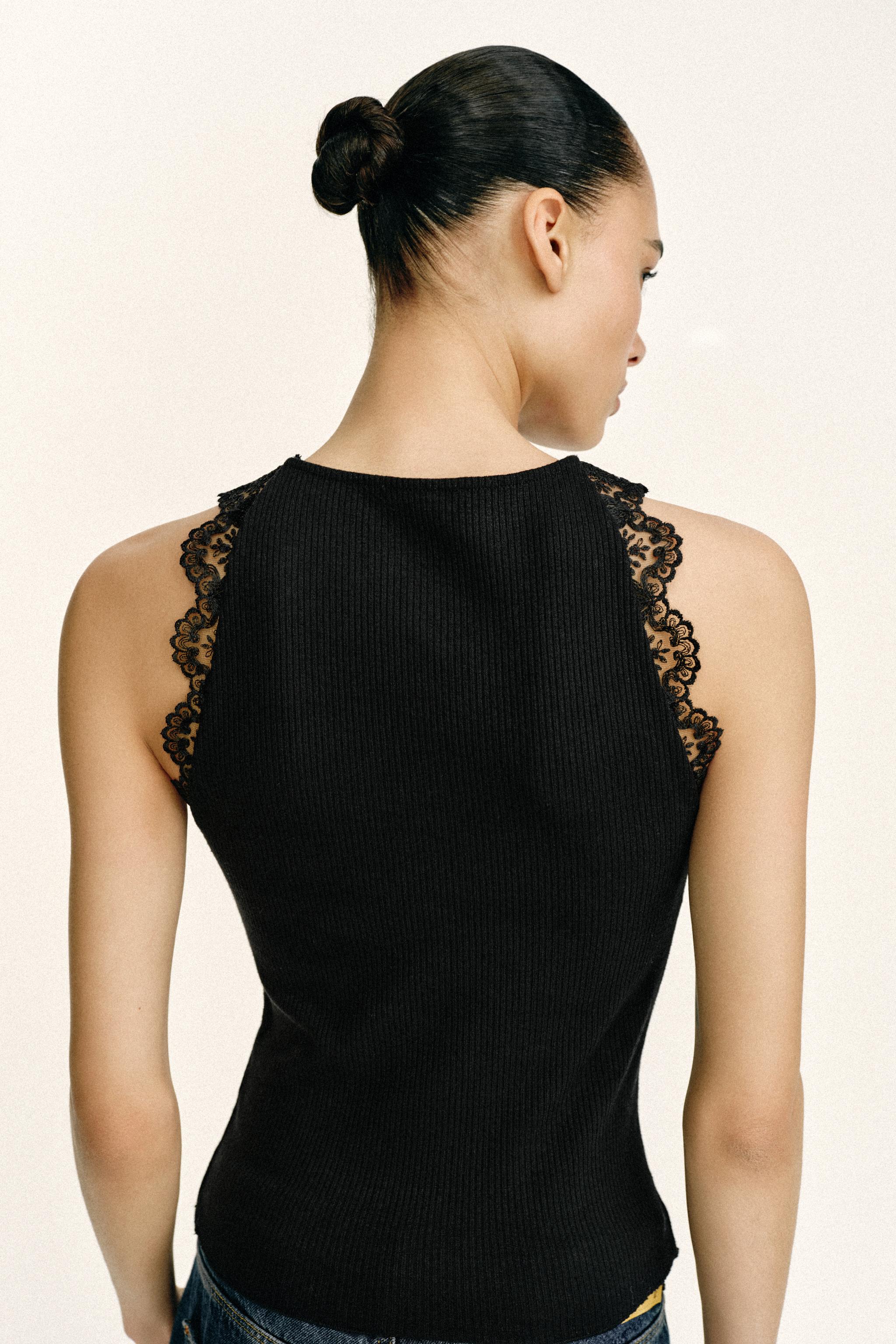LACE RIBBED HALTER TOP