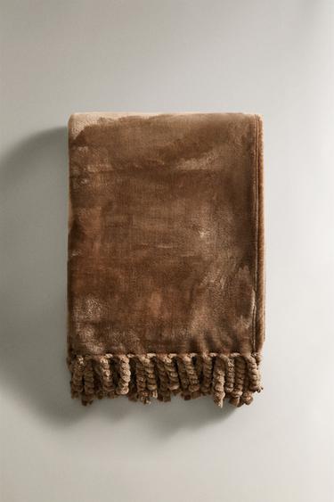 PLAID POLAIRE FRANGES - Marron clair de Zara - Image 4