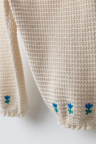 PANTALON TEXTURÉ À FLEURS BRODÉES ET DENTELLE - Écru de Zara - Image 3