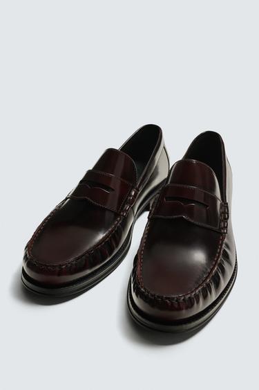 MOCASSINS EN CUIR AVEC MASQUE - Bordeaux de Zara - Image 4