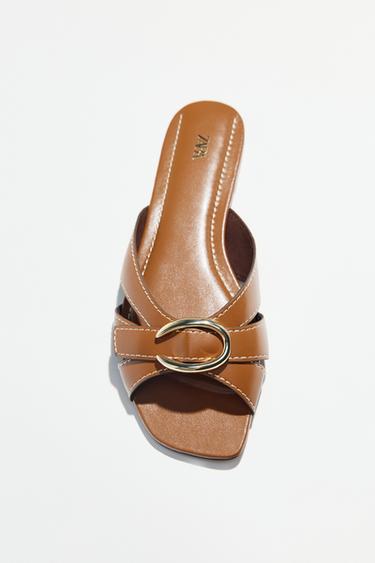 Zara CROSSED SANDALS WITH METALLIC DETAIL - Brown