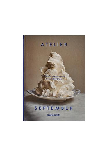 ATELIER SEPTEMBER VOL.1 BOG (ENGELSK) - Natur Grå fra Zara