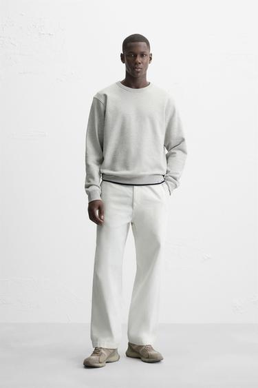 سويت شيرت CREWNECK بيزك - رمادي فيجوريه by Zara