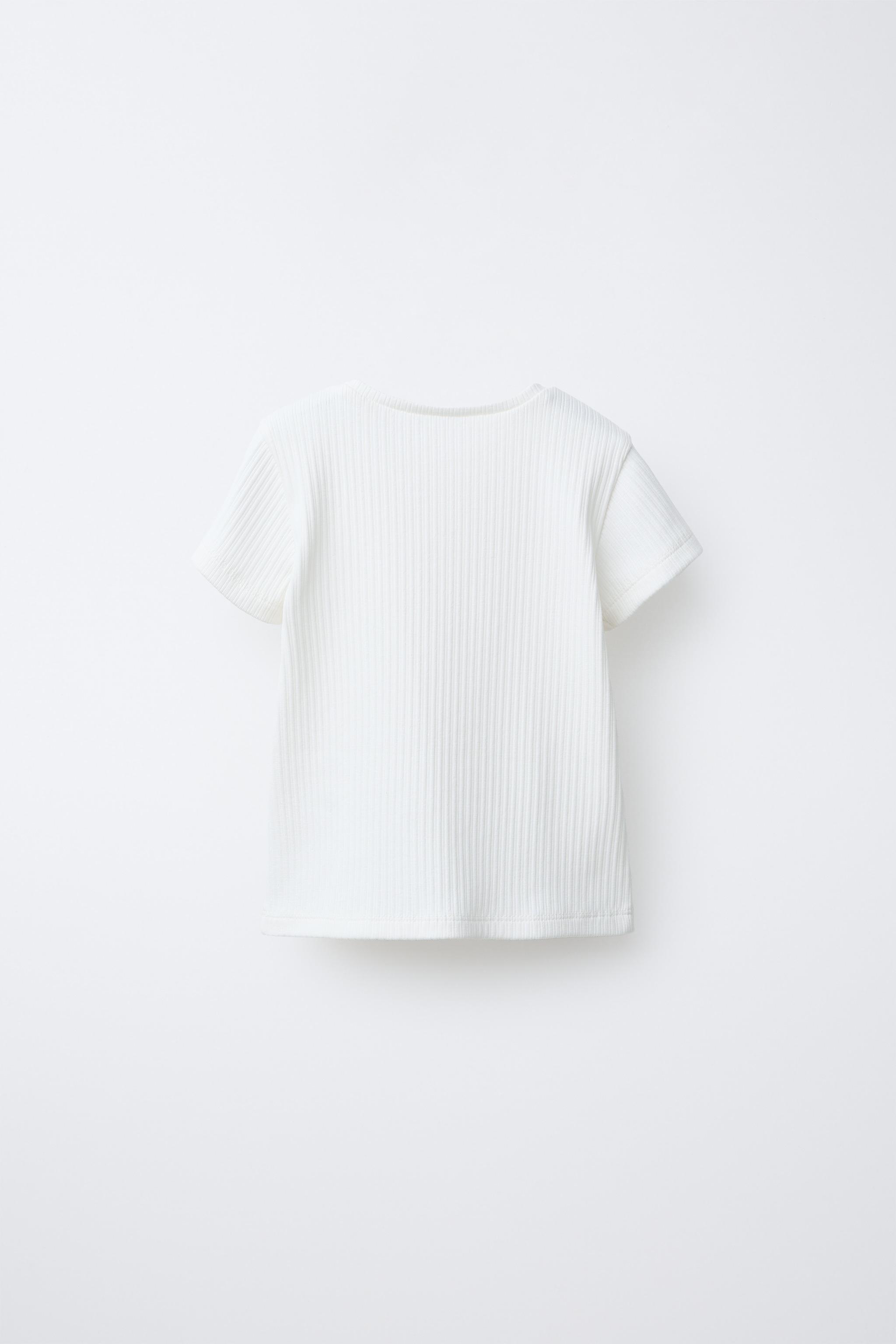 RIBBED CUT-OUT HEARTS T-SHIRT