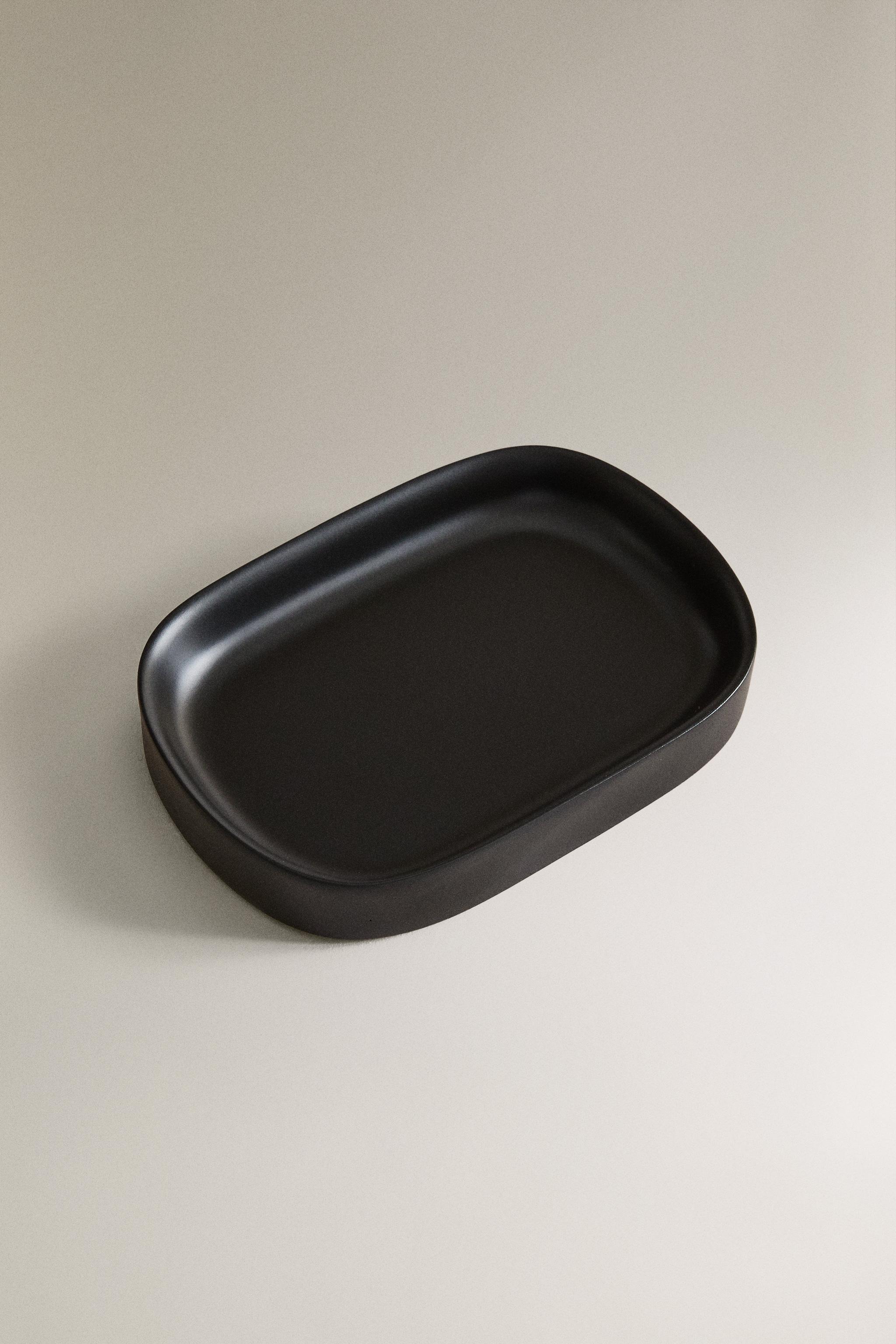 BLACK RESIN SOAP DISH — Black