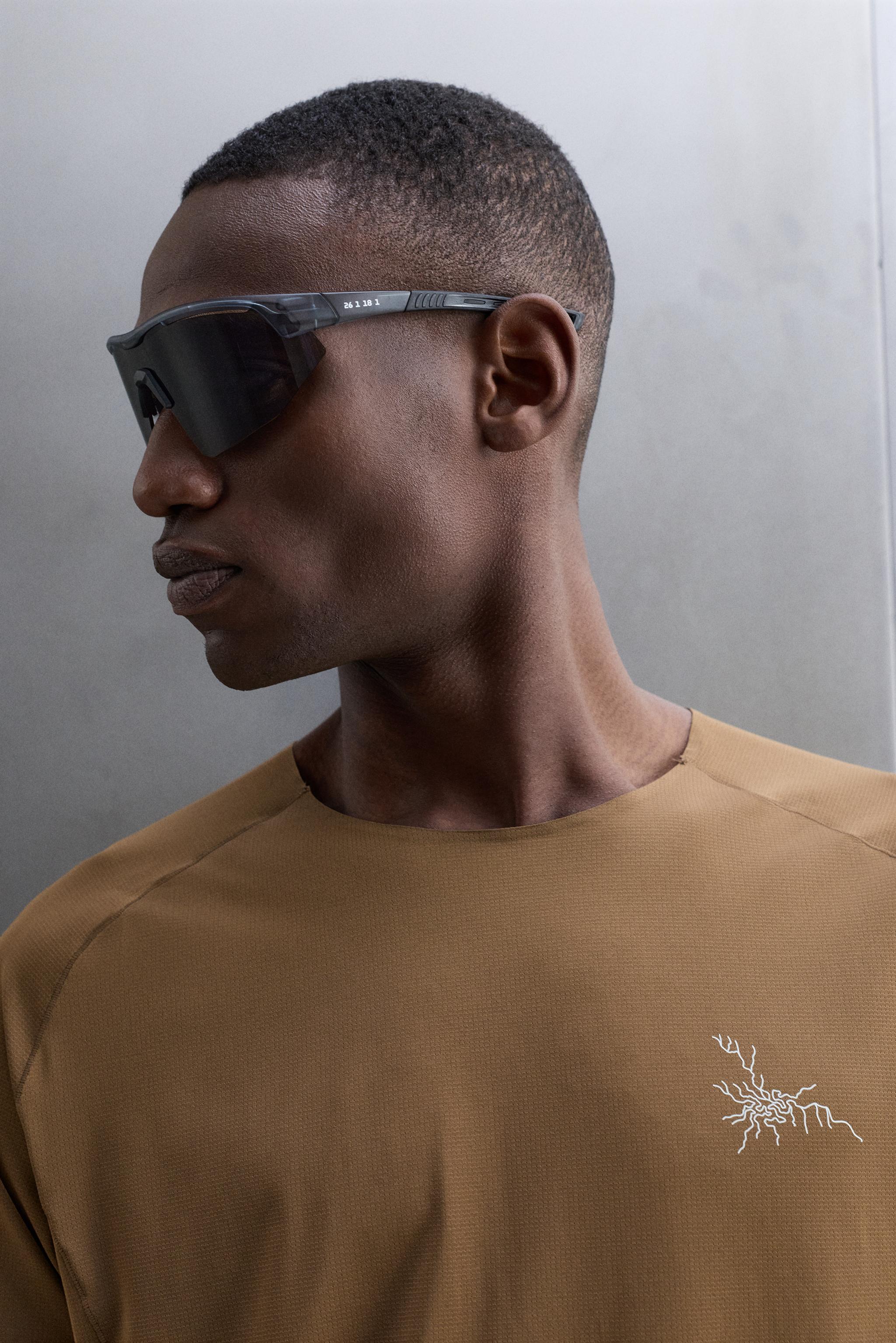 TEXTURED TECHNICAL T-SHIRT