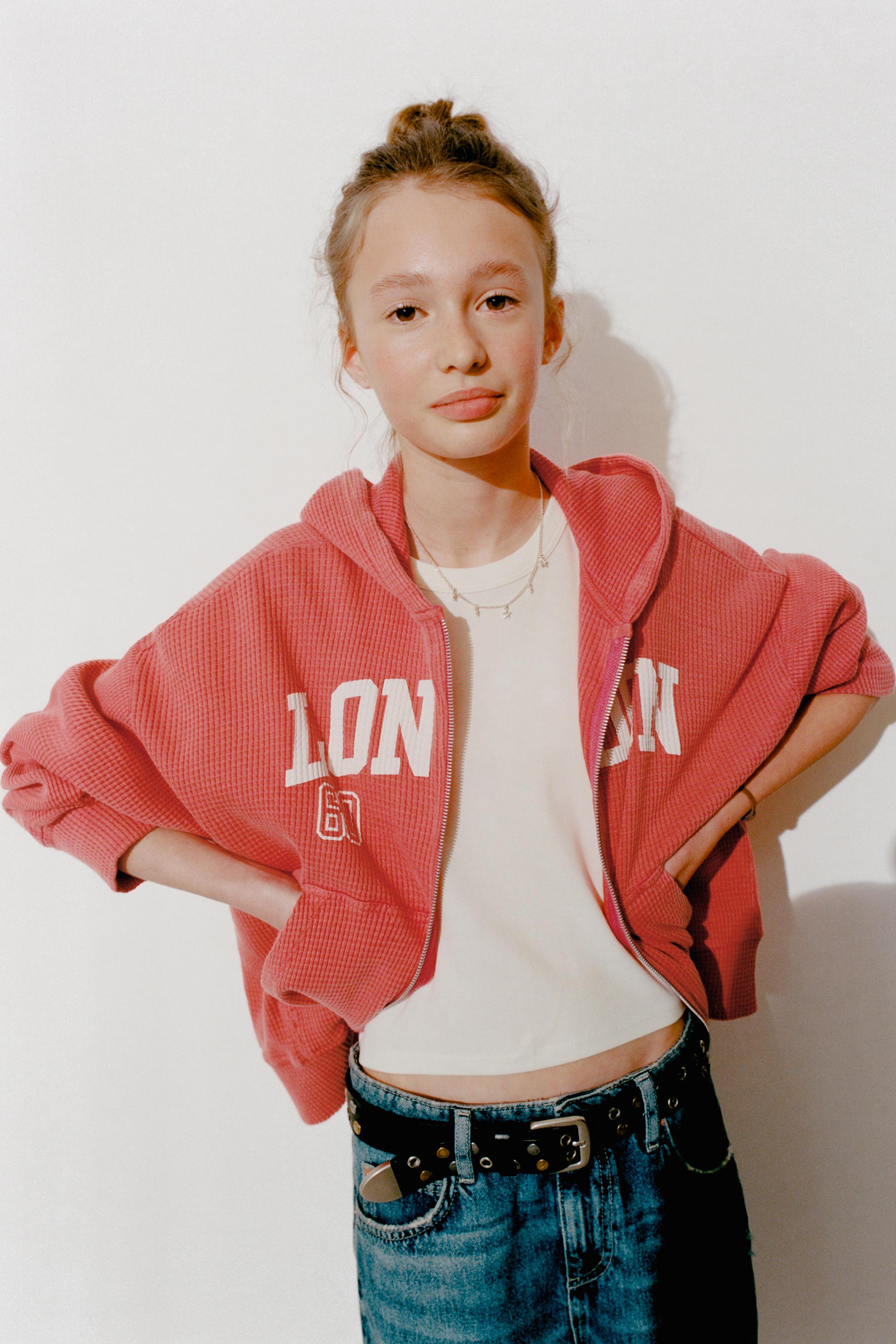 WAFFLE-KNIT HOODIE WITH SLOGAN — Red