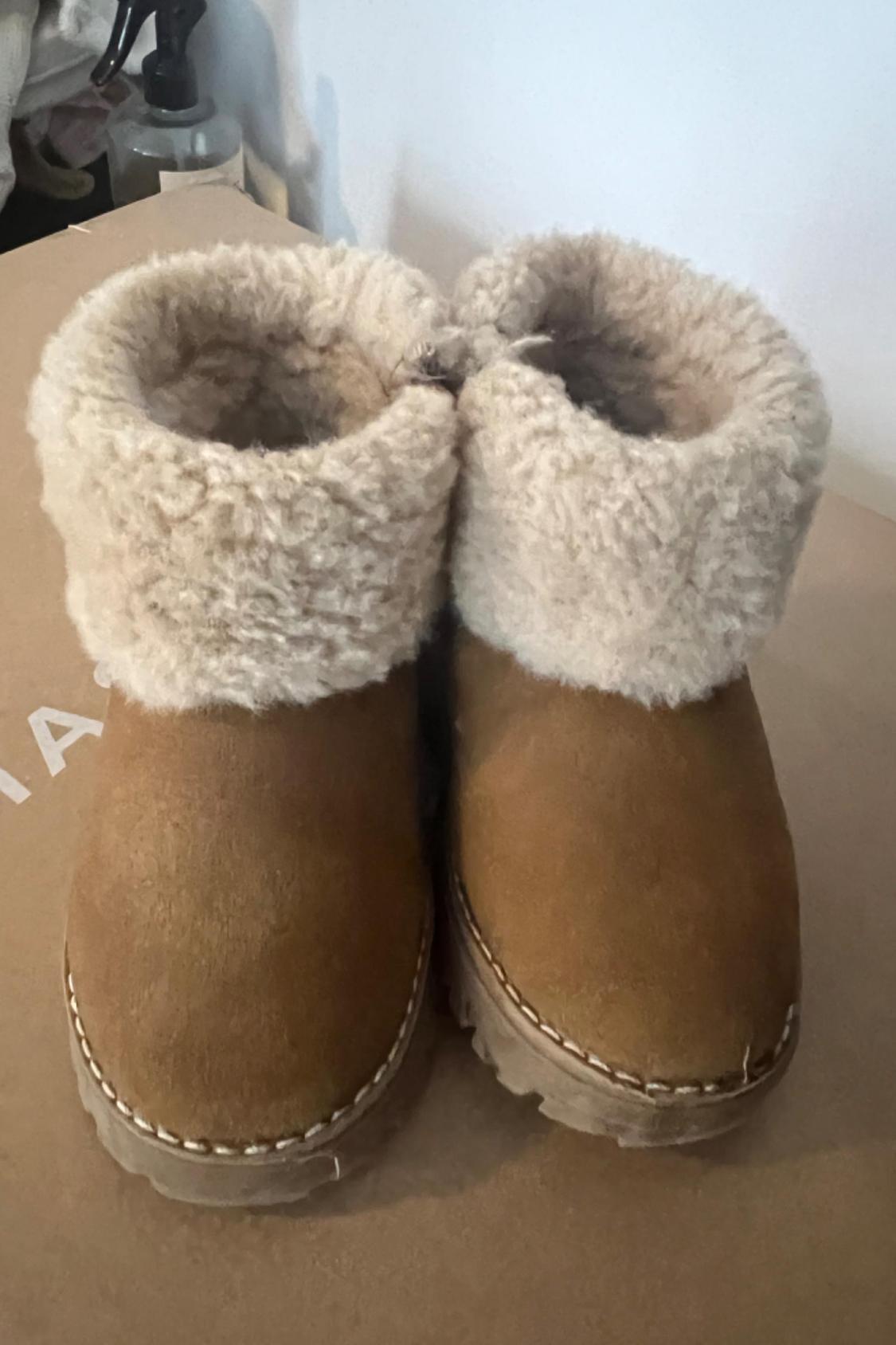 LINED BOOTS