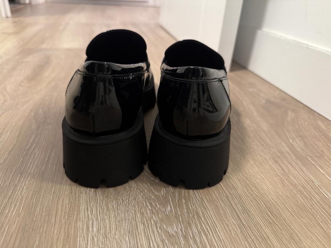 PATENT-FINISH TRACK-SOLE LOAFERS - Image 3