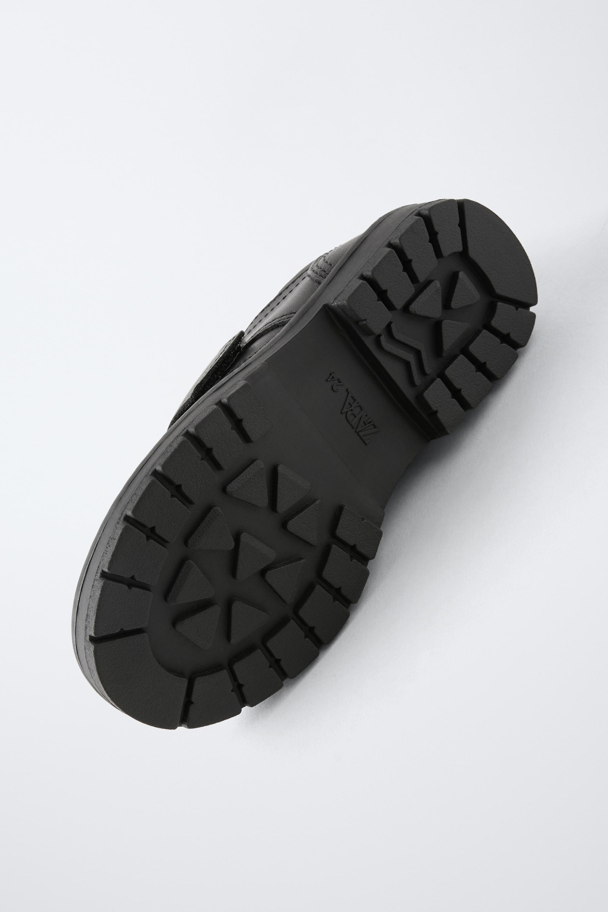 LEATHER SHOES