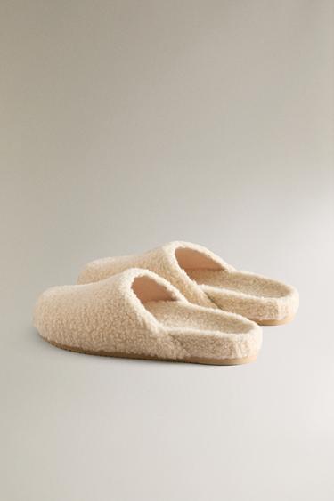 FAUX SHEARLING CLOG SLIPPERS - Beige de Zara - Image 3