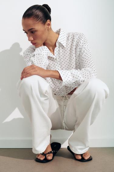 CHEMISE COURTE EN GAZE À POIS AVEC LACET AJUSTABLE - Noir / Blanc de Zara - Image 5