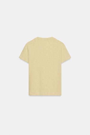 T-SHIRT EN COTON FLAMMÉ - Jaune pastel de Zara - Image 6