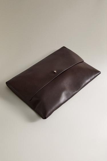 POCHETTE CUIR BOUTON - Bordeaux de Zara - Image 1