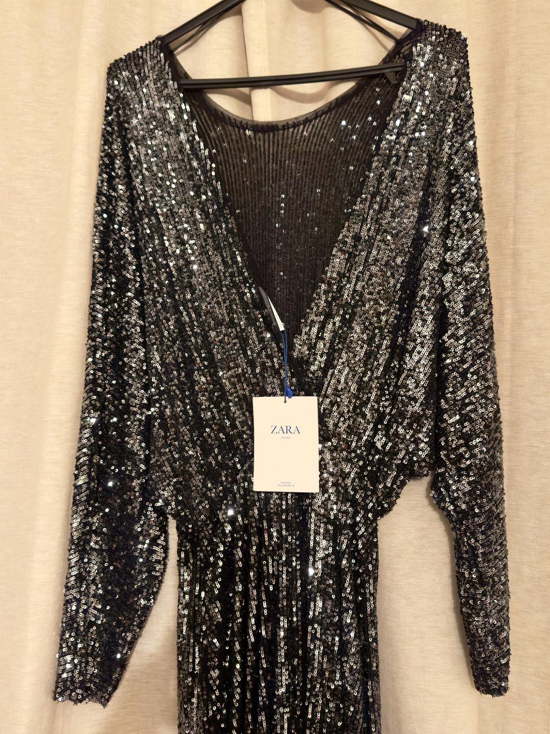 BACKLESS SEQUINNED DRESS - Image 3