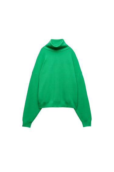 OVERSIZED KNIT SWEATER