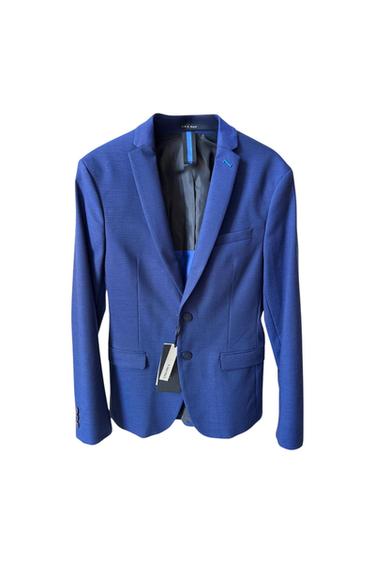 EASY CARE WRINKLERESISTANT BLAZER