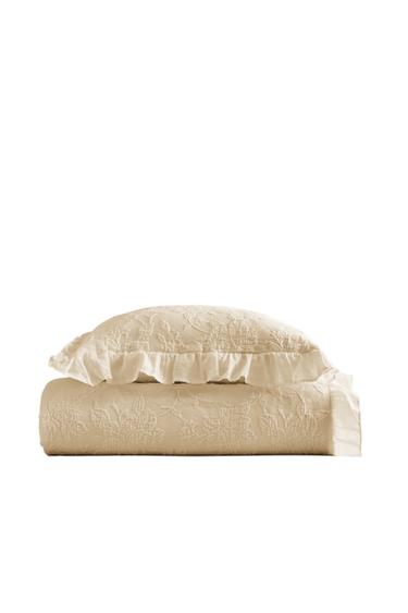 JACQUARD BEDSPREAD WITH RUFFLE TRIM - Beige by Zara