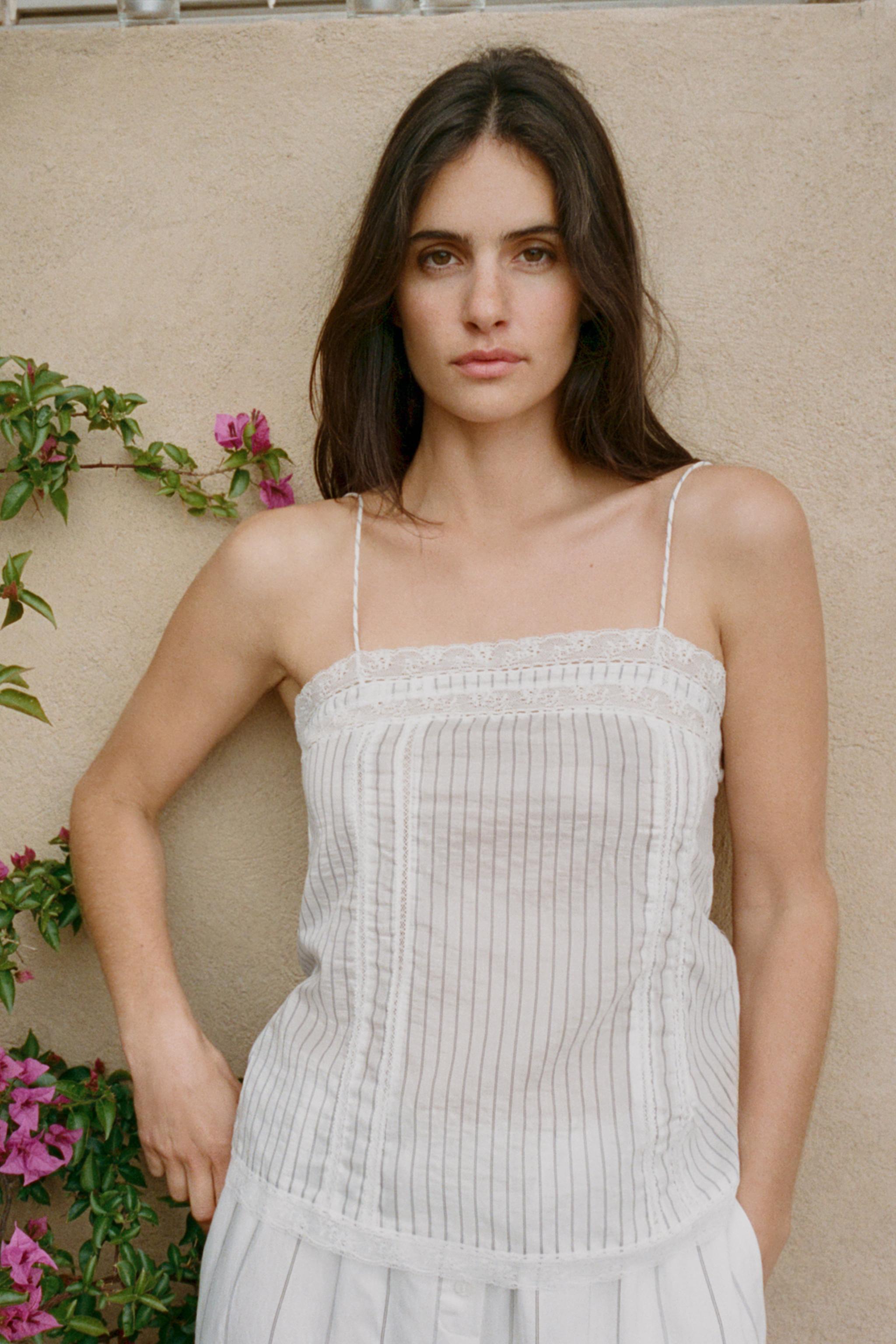 STRIPED LACE TOP