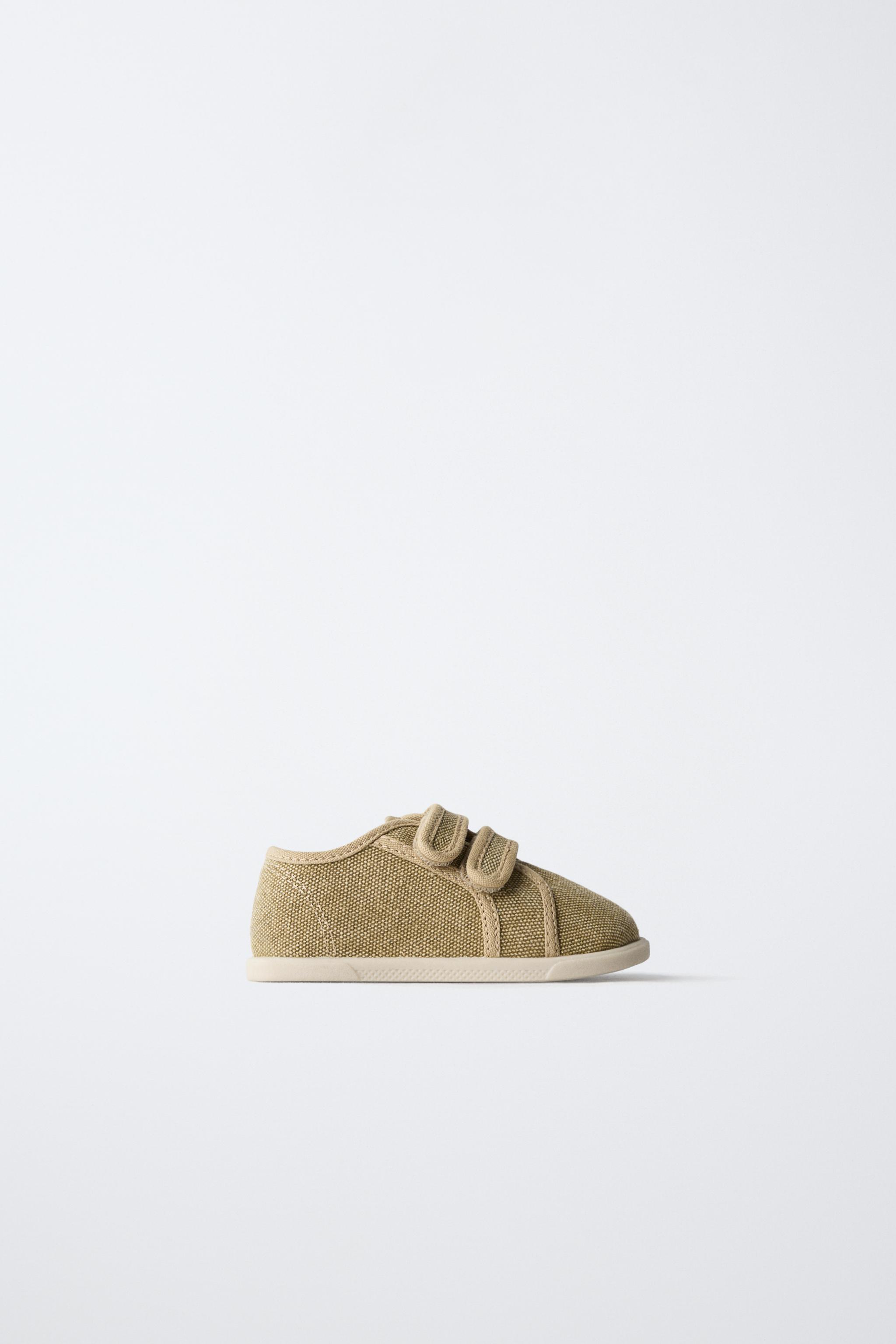 TENNIS TEXTILE BAREFOOT