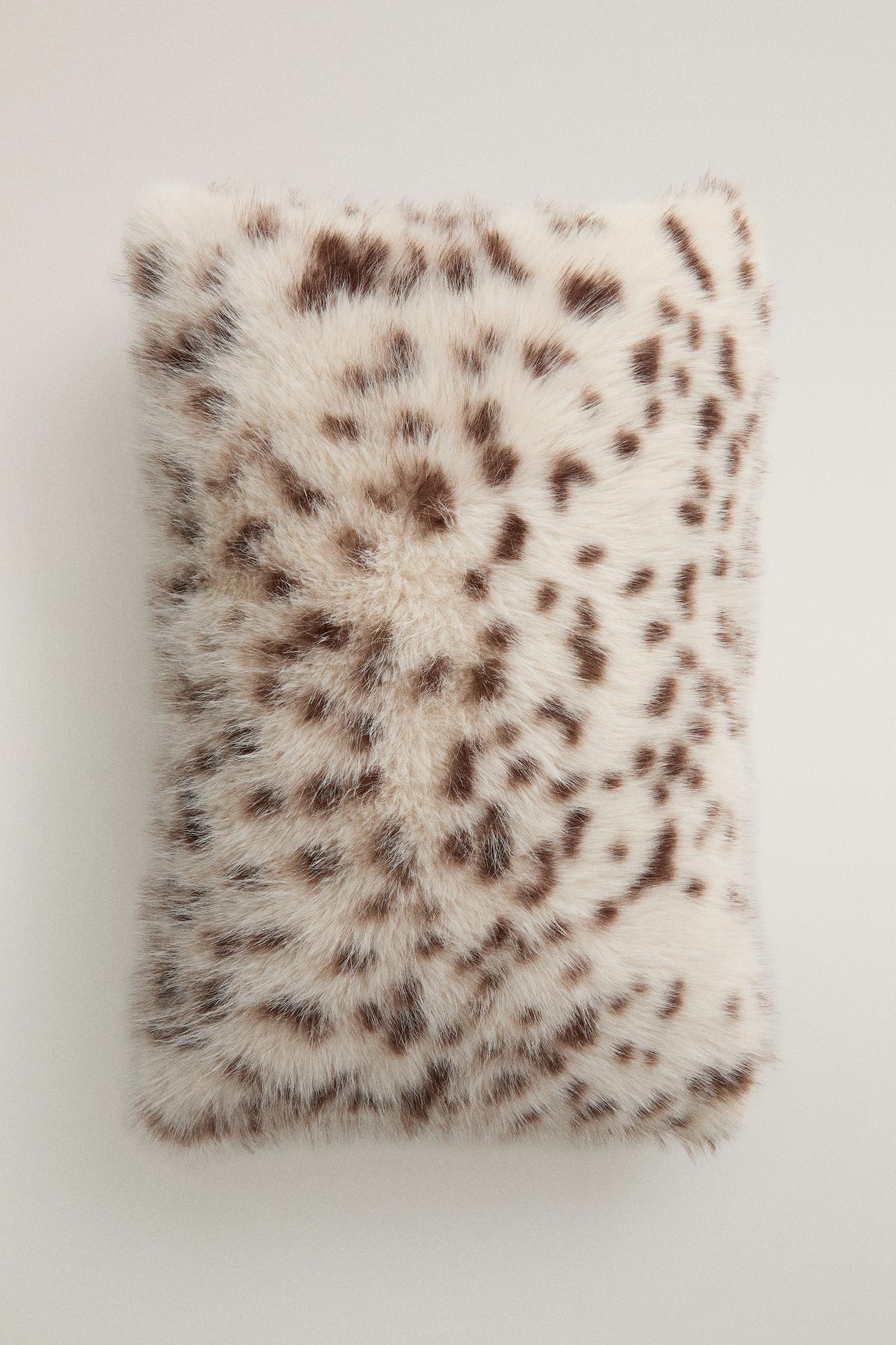 LONG FUR ANIMAL PRINT CUSHION COVER
