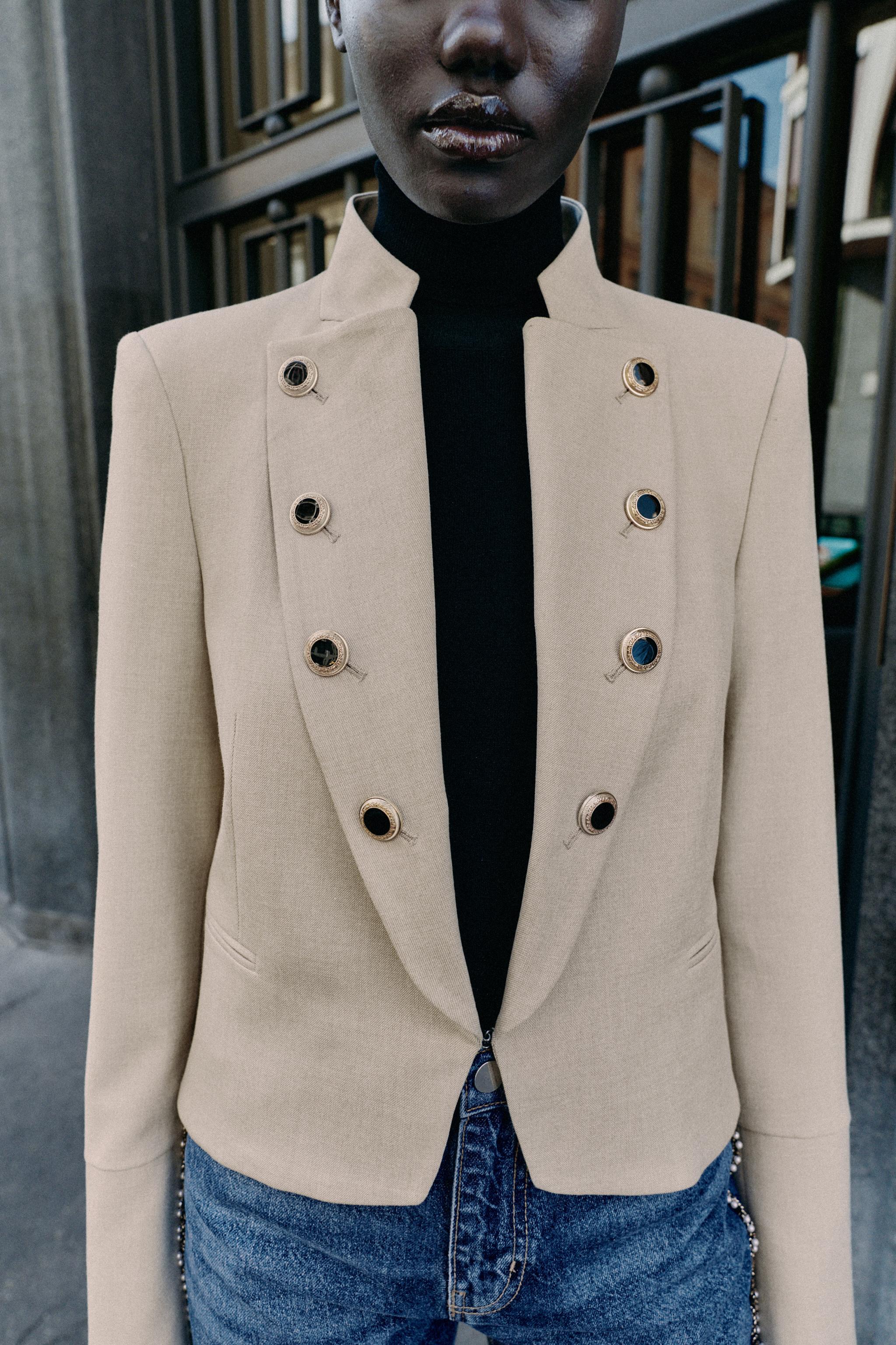 ZARA ボタン付きフィットブレザー　XL フィットカラーブレザー - サンド | ZARA Japan / 日本